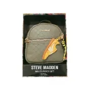 【steve madden】童趣雙吊飾/菱格紋後背包禮盒(墨綠色)