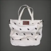 美國現貨《Abercrombie&Fitch》A&F Cute Preppy Tote 滿滿麋鹿LOGO斜背帆布 大托特包【one size】