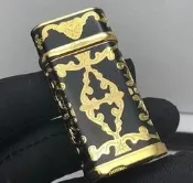Cartier打火機附原裝盒！說明書！金雕外雙C金色！二手品、極新！非Zippo、Dunhill、Dupont