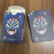 【熱銷】德州撲克牌塑料比賽專用防水防折字牌橋牌加厚磨砂pvc大字撲克