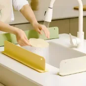 (店+)【JOEKI】塑膠水槽擋水板 水槽擋板 防潑水防濕 水槽擋水板 廚房用品 水槽防水條 洗手台擋水 防水隔板
