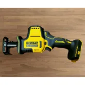 【五金小賣家】得偉DEWALT｜DCS369 無碳刷軍刀鋸(小軍刀鋸)\\★原廠公司貨保固3年★