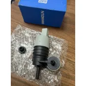 台灣現貨 BENZ 賓士 W205 W213 W253 C300 GLC A2058660000 雨刷噴水馬達