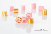 Papabubble Taiwan Papabubble西班牙手工糖-I LOVE YOU 台灣限定糖果 水果糖 手工糖果 可愛造型糖果 IG打卡甜點 台灣人氣伴手禮 生日禮物推薦 交換禮物 可愛小禮物 網美最愛 限定零食 異國糖果 生日 禮盒 婚禮小物 祝福 感謝 升遷 囍糖 彌月 手工糖 送禮 特色零食 台灣名產 糖果 客製 客製化 情人節 婚禮小物 伴手禮