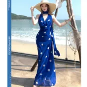 波西米亞旅行度假性感藍色波點雪紡吊帶長裙女裝顯瘦V領無袖露背中長款A字洋裝