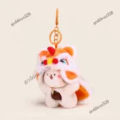 台灣出貨🎀耿梗國潮毛絨醒獅車鑰匙扣包包掛可愛舞獅公仔新年禮物書包掛飾