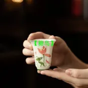 茶 釉下彩 手繪荷花 陶瓷 聞香杯 奶白色 功夫茶具 中式 高檔小茶杯 品茗杯