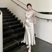 法式聚會派對性感素色緞面吊帶長裙女裝顯瘦露背蕾絲拼接中長款A字洋裝