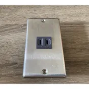 工業風 Panasonic 國際牌 單插座 搭配拉絲不鏽鋼面板 ﻿復古插座 開關 金屬風