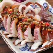 【喵菜園】鮮甜活凍軟絲（300-400g） 冷凍寄件