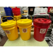 台南百寶桶黃金配色 法拉利紅 20/ 23公升桶螺旋旋轉蓋全新出售  PP桶/食品級塑膠桶/工業用桶/化學液體桶/洗車桶