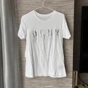 【PopChill】DKNY T-shirt