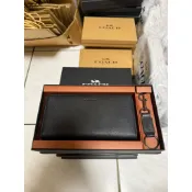 隔日到貨 現貨秒出 [Wayne精選🇺🇸代購] COACH 十字紋皮革黑色拉鍊長夾