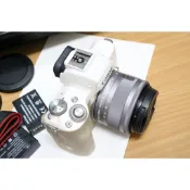 CANON EOS M50 + 15-45MM IS STM 鏡頭 + 附兩顆 電 池(可直接下標, 選擇貨到付款)