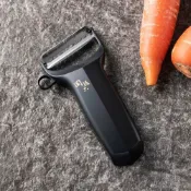 菲斯質感生活購物 日本製 關孫六削皮刀 貝印KAI 斜口 蔬果去皮刀 削皮器 輕巧好握 刮皮器 刨刀 料理用具 - 削馬鈴薯 關孫六 不銹鋼 貝印 KAI 日本製 日本空運來台 日本製造 料理用品 廚具 廚房 廚房必備 日本進口 關孫六削皮刀 貝印KAI 削皮 削皮刀 日本代購