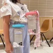 庫洛米女生手機防水袋PVC氣囊可愛卡通游泳溫泉漂流便攜可觸屏手機收納袋帶掛繩防水收納夾子手機帶子可拍照小豬維尼卡通防水