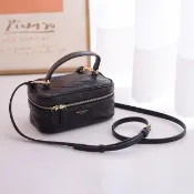 【YSL】經典燙金LOGO菱格紋小牛皮迷你手提小包兩用包(黑)
