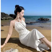 【Lorine匯衣閣】實拍 白色掛脖吊帶連衣裙女 緞面魚尾高階感長裙子 時尚洋裝