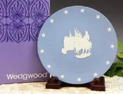 摩登柑仔店-Wedgwood Jasper-1976年美國獨立200週年Victory at Yorktown水藍碧玉浮雕紀念盤