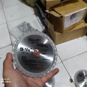 國外進口特價米沃奇18v無碳刷5寸半圓切機鐵工圓鋸機專用全新切片物價上漲現在1片漲價為680元