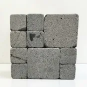 (店+)【石意景觀石材】安山岩洞塊石 -4kg★荔面防滑 石頭 觀音石 安山岩 方形 滾邊 原石 石板磚 地磚 車道磚 踏板