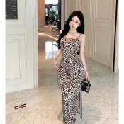 法式聚會派對性感豹紋吊帶長裙女裝顯瘦彈性無袖露背中長款緊身洋裝