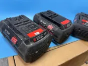 〈缺貨中請勿下標〉★ BOSCH 原廠 36V 2.6A 鎚鑽用鋰電池 [二手故障品]