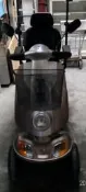 光陽安你騎 尊貴中型四輪電動代步車
