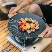 臺灣現貨戶外燒烤盤櫸木首丙路營佩見防燙木製夾片適勇29和33cm麥飯石烤盤首丙