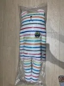 全新 CRAFTHOLIC宇宙人 彩虹露營熊大抱枕 90*31cm
