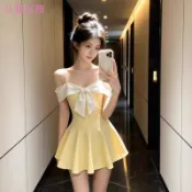 【渡假風】蝴蝶結吊帶洋裝 女夏季 小眾氣質 辣妹收腰短連身裙