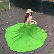 法式吊帶抹胸綁帶洋裝 露背大擺仙女氣質長洋裝 度假風連身裙夏 性感明艷綠色長洋裝