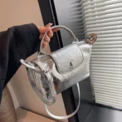 新品💯銀色質感單肩餃子包手提包斜背包多功能手機包包包女新款餃子包高級單肩夏天小眾銀色質感手提包百搭斜背包