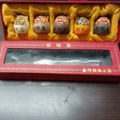 金門水獺伸縮卡夾，Q版石敢當／懶得鳥你X掰掰啾啾／卡片名片簿／馬來貘/鯉魚旗