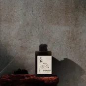 榆端鏡 油甘果平衡修護沐浴精/ 立春/ 100ml eslite誠品