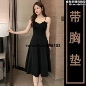 現貨吊帶洋裝女高腰顯瘦氣質大擺a字裙夏2023款設計感帶胸墊中和裙