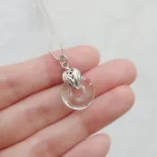 限量現貨 | 天然白水晶平安扣 古典雙瓣葉造型墜頭 純銀項鍊