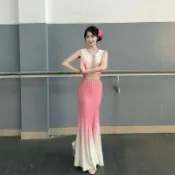 🔥桃園出貨🔥 傣族舞演出服 表演服 練功服 魚尾裙 孔雀舞服 顯瘦 修身 成人傣族衣服傣族舞蹈服雙肩新款遮肉舞蹈服裝