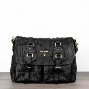 優買二手名牌店 PRADA 黑色 全皮 抓皺 雙釦 雙口袋 高飛包 高菲包 斜背包 書包 兩用包 肩背包 郵差包 記者包