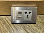 奇酷拼 銀,不銹鋼拉絲,萬用插座搭雙USB插座面板,USB可充電X2,三孔插座面板,usb插座面板2.1A 5V