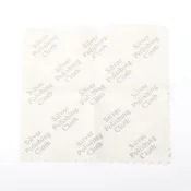 1片銀色拋光布,寬高9.5cm,用於擦拭銀飾品防銹