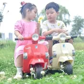 【奔雷國際】偉士牌 Vespa 原版授權 小偉士兒童電動摩托車 兒童超跑(米白/紅 A008 非皮椅)