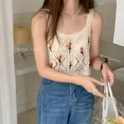 《杜達女孩》南法風情針織背心 民族風繡花鏤空針織背心 碎花吊帶背心 外搭針織背心 針織罩衫 無袖上衣 波西米亞渡假風上衣