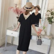 《時尚女裝》2026年夏季新款露背洋裝女韓版氣質慵懶風chic中長款V領T恤長裙子韓版休閒顯瘦遮肉百搭極簡及膝裙閨蜜裝