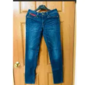Levis 牛仔褲23開學季 尺碼L  微彈 中低腰 二手幾乎全新