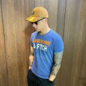 美國百分百【Abercrombie & Fitch】T恤 AF 短袖 復古 logo 男 麋鹿 藍灰色 S號 AG47