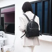 【MoonDy】後背包 菱格紋包包 經典包款 黑色包包 個性包包 小香包包 真皮後背包 羊皮包包 