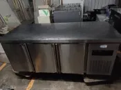 【尚典中古家具】營業用三門6呎冷藏工作檯冰箱（220 V）（風冷）中古-二手-工作檯冰箱-營業用冰箱-冰箱-餐飲設備