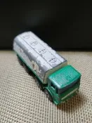火柴盒/matchbox 萊斯尼 油罐車，滑