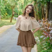 女生泳衣女咖啡色連身裙式平口露肩荷葉邊法式絕美性感時尚顯瘦遮肚學生保守泡湯溫泉海邊度假泳衣現貨